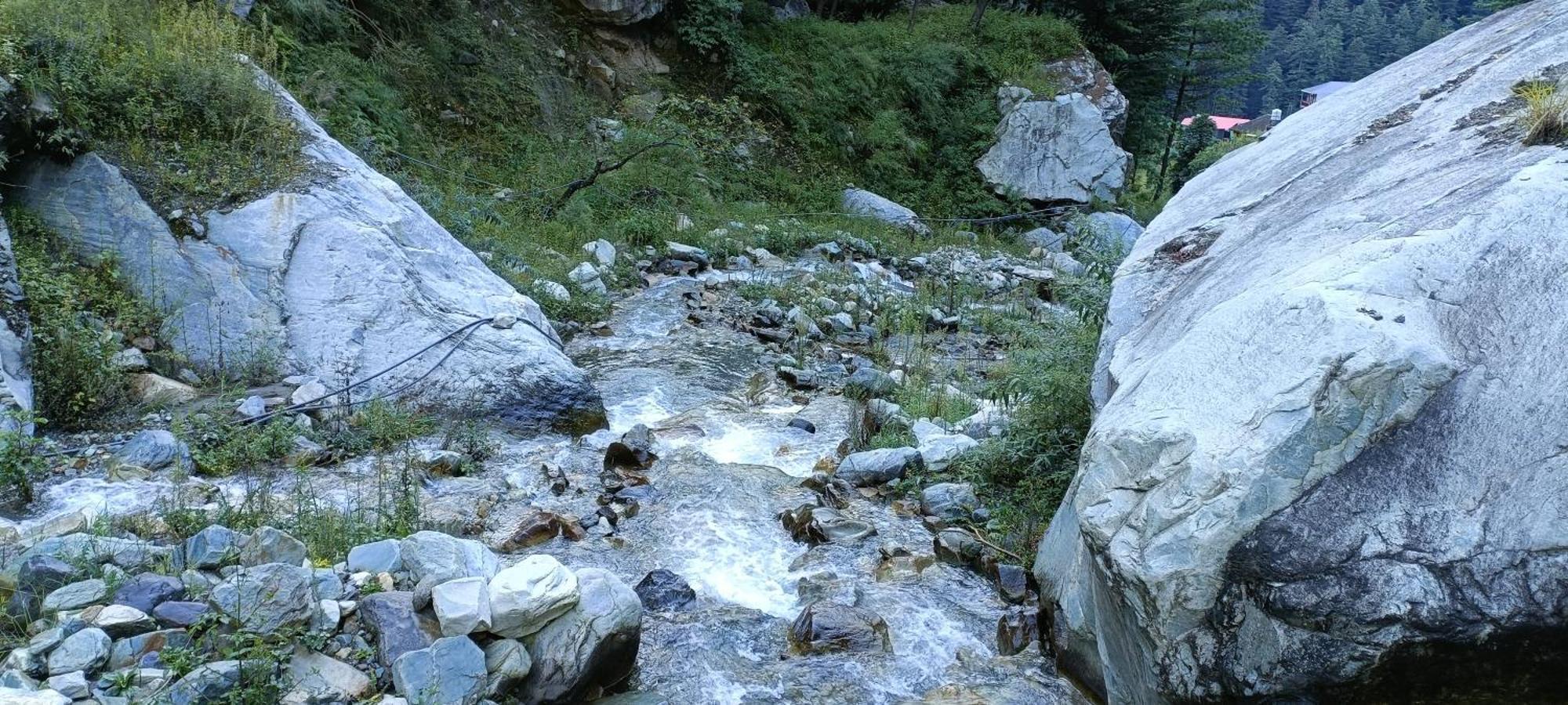 Dog N Hill Hotell Kasol Eksteriør bilde