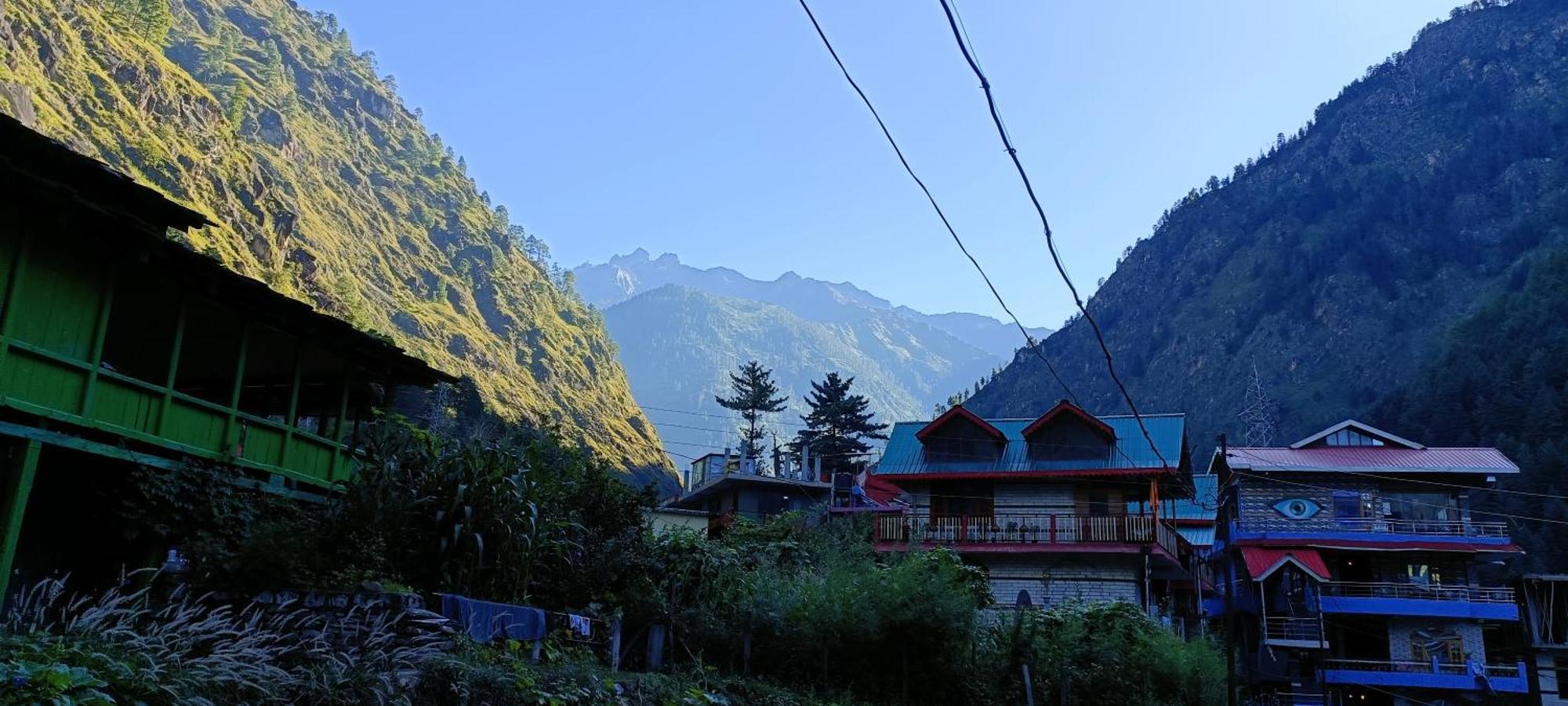 Dog N Hill Hotell Kasol Eksteriør bilde