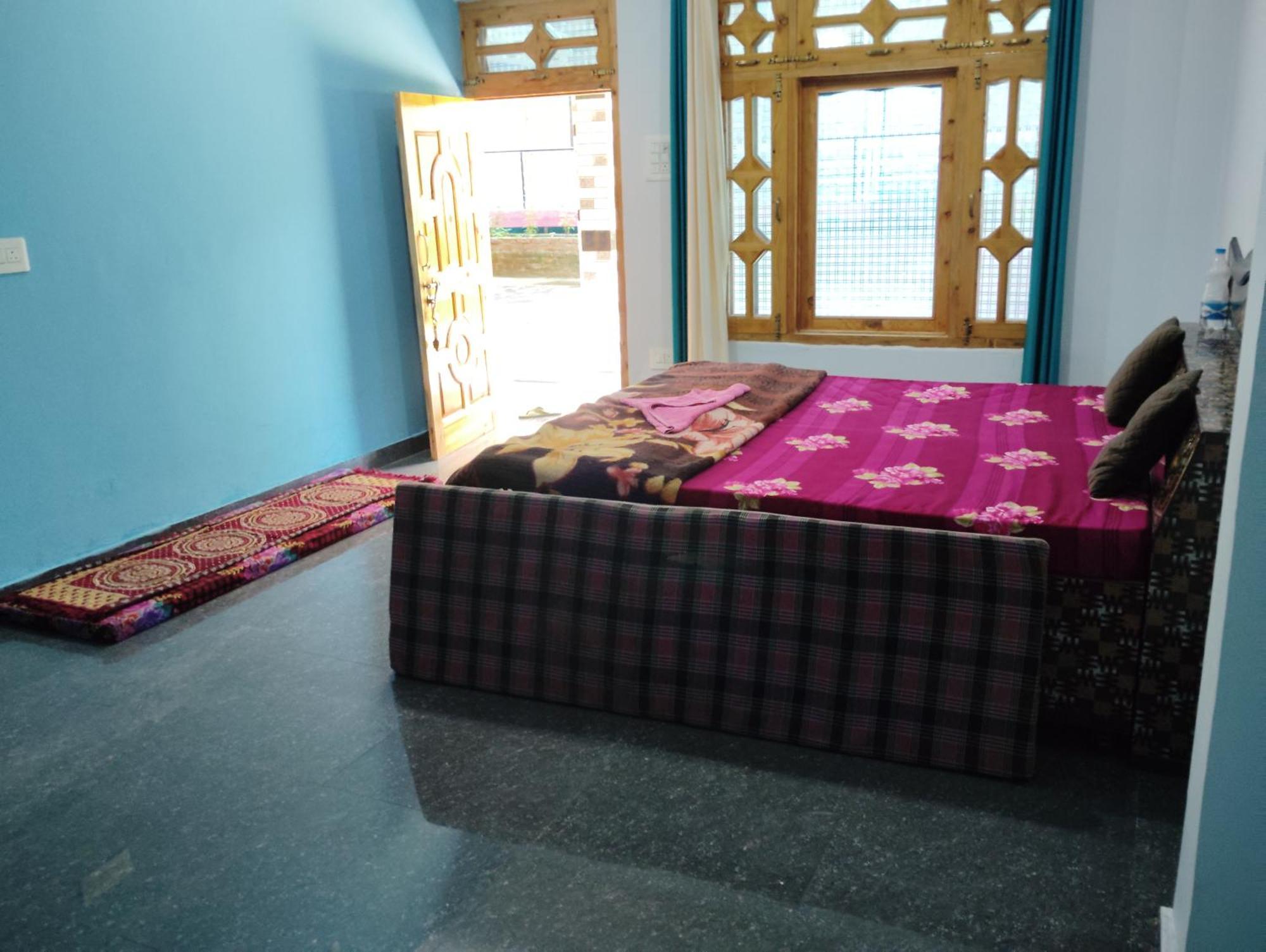 Dog N Hill Hotell Kasol Eksteriør bilde