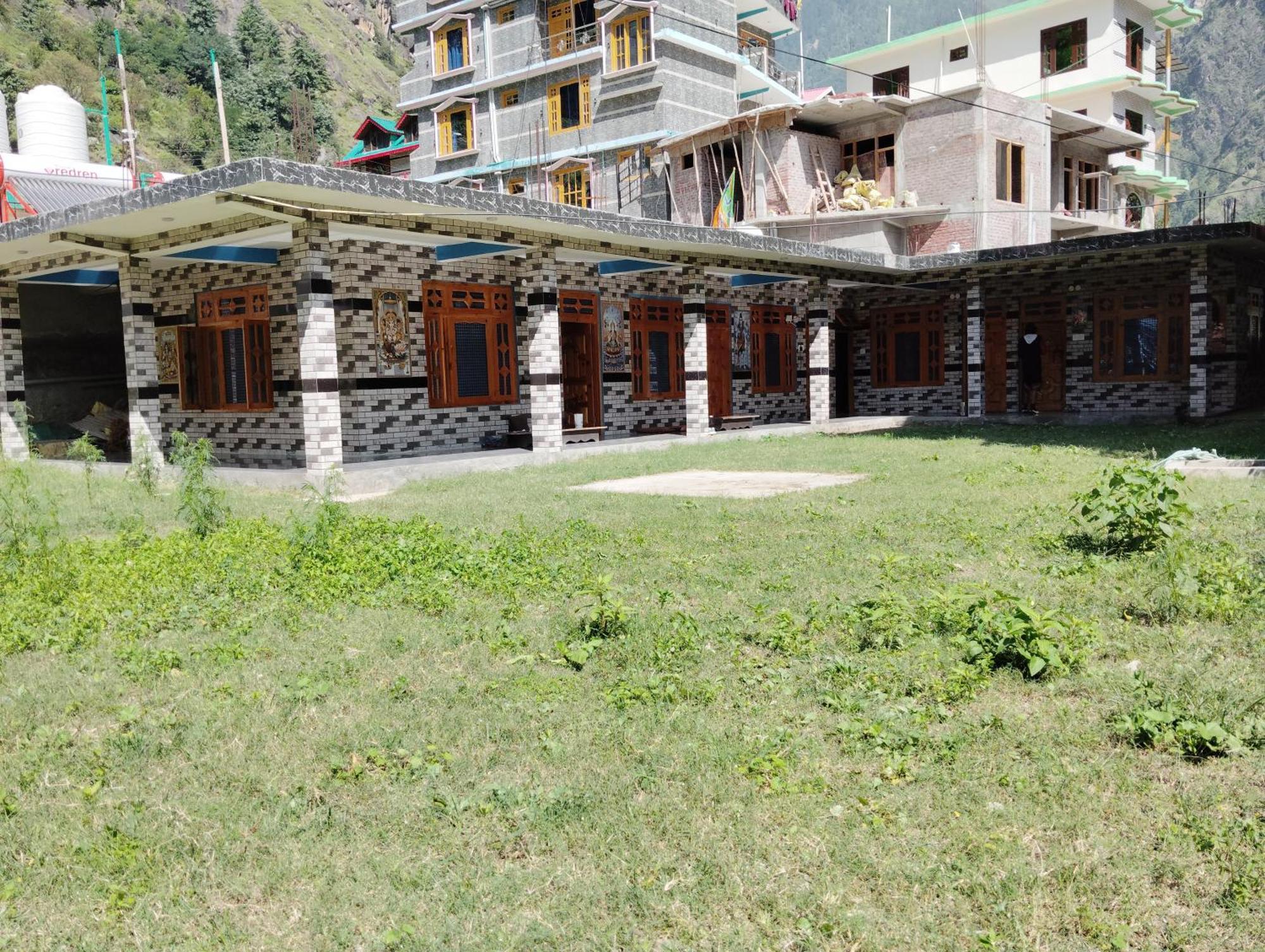 Dog N Hill Hotell Kasol Eksteriør bilde