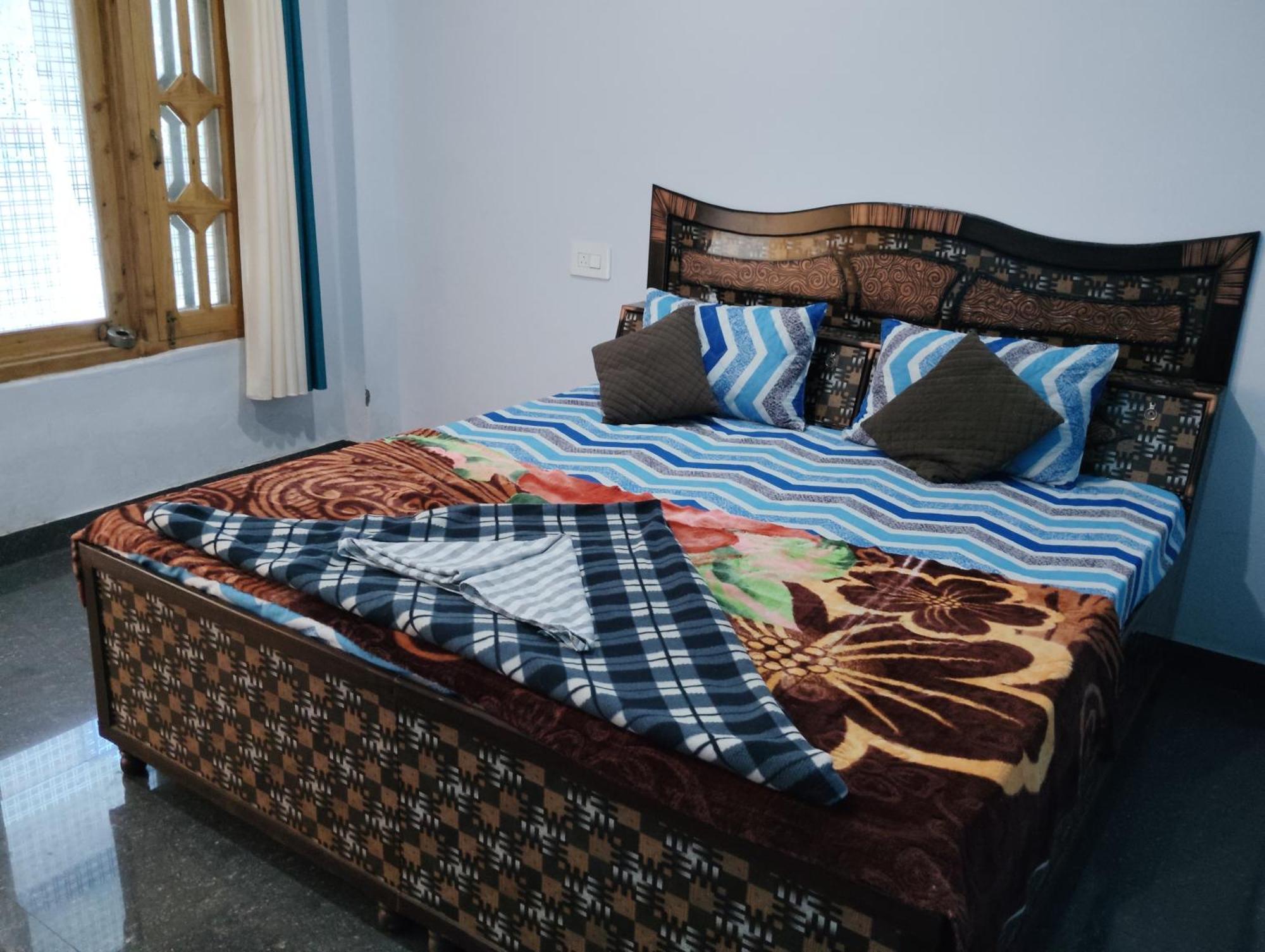 Dog N Hill Hotell Kasol Eksteriør bilde
