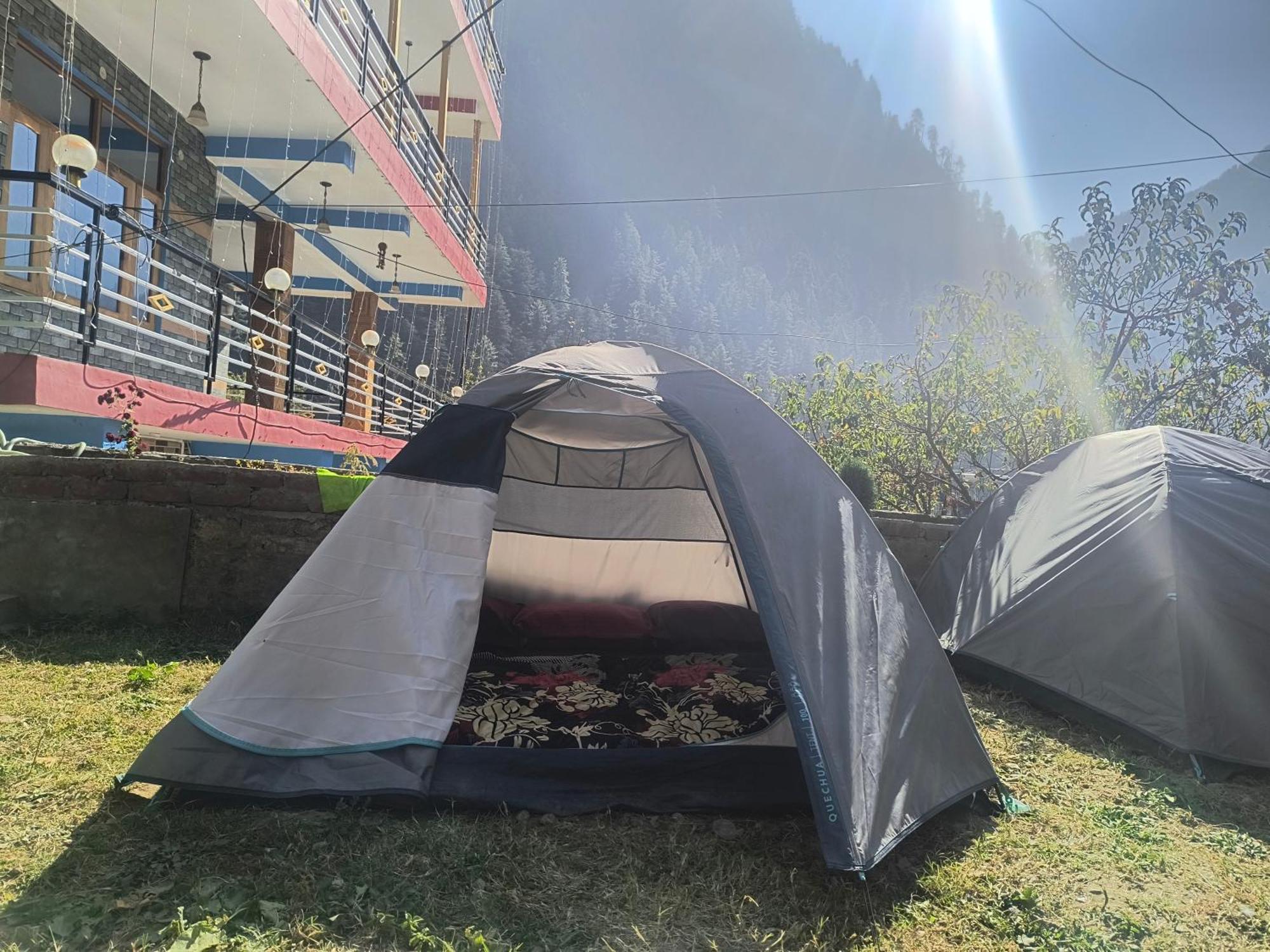 Dog N Hill Hotell Kasol Eksteriør bilde